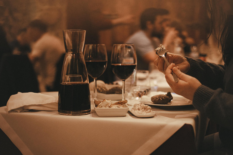 Lisboa: Noche de Fado con Cena en una Casa Típica de Fado