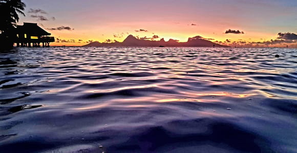 Tahiti: Sunset Jet Skiing Excursion – 1.5 hours