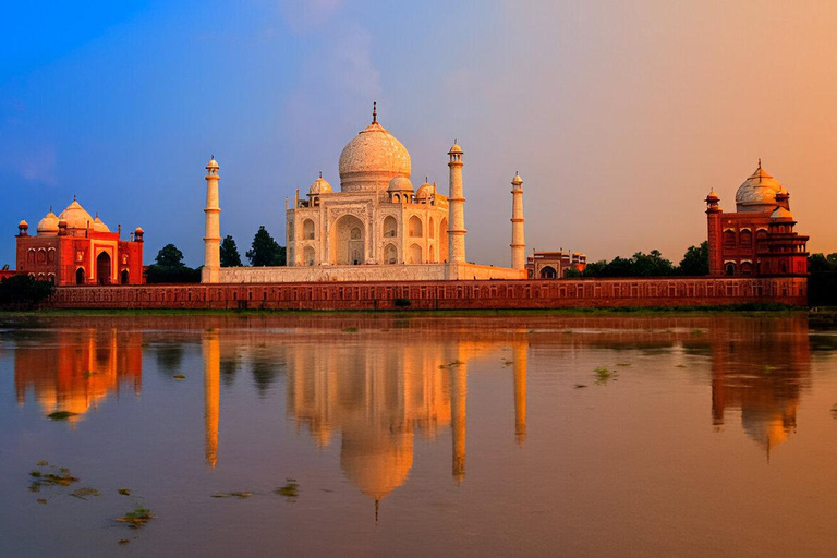 Agra: Taj Mahal & Agra Fort Guided Skip-the-Line Tour Taj Mahal Guided Tour (Tickets Not Included)