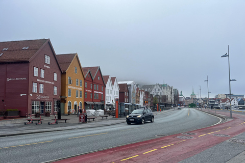 Bergen a través del tiempo: Paseo sonoro por Bergen con StoyHuntAudioguía en inglés