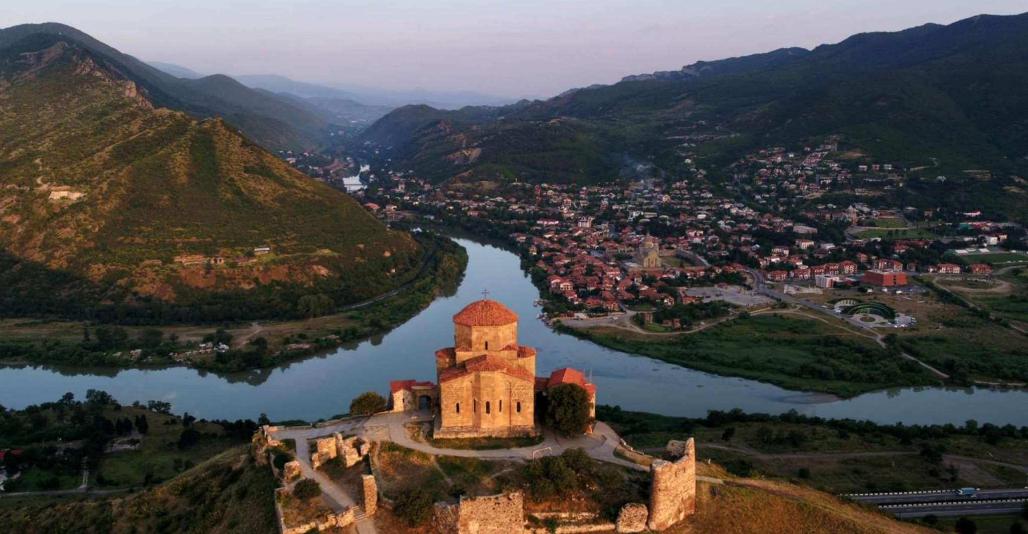 Geführte Tour, Mzcheta, Gori & Uplistsikhe (Cave City) - Hizvo