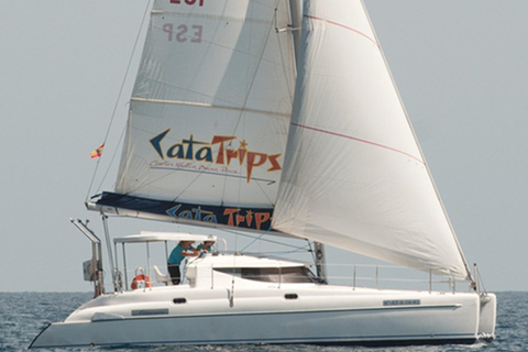 Fuerteventura: Catamarán navegación vela. Máximo 10 personasHappy Day Tour