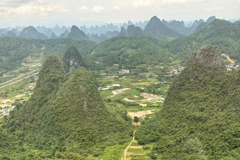 Guilin : visite privée d&#039;une journée à Yangshuo, vue sur les montagnes à vol d&#039;oiseau