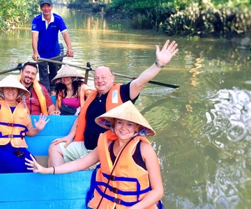 From HCM/Can Tho: Sunrise at Floating Market & Zen Monastery