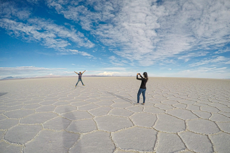 La Paz: 4-Day Uyuni Salt Flats to San Pedro de Atacama ENGLISH-SPEAKING GUIDE