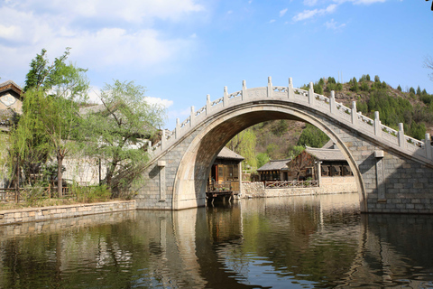 Beijing Gubei Water Town Tickets und andere OptionenGubei Wasserstadt und Simatai Mauer Tour mit privatem Transfer