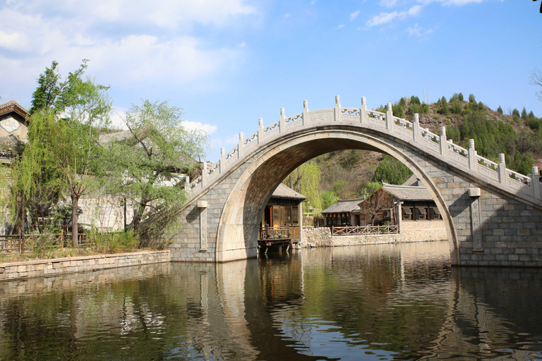 Beijing Gubei Water Town Tickets und andere OptionenGubei Wasserstadt und Simatai Mauer Tour mit privatem Transfer