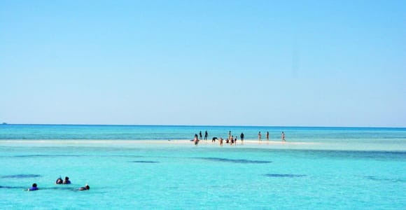 Sharm El Sheikh: Ras Mohamed Cruise with Snorkeling & Lunch