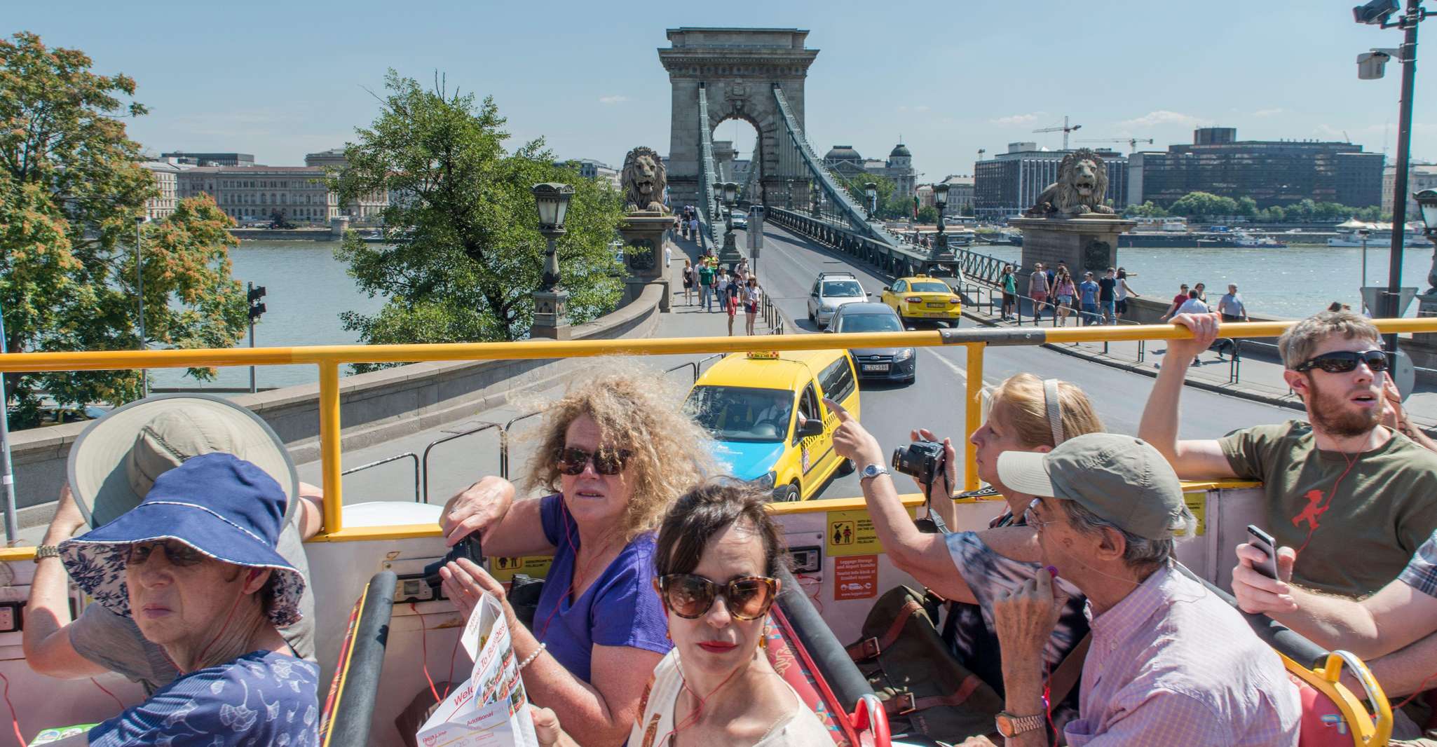 Budapest: City Sightseeing Hop-On Hop-Off Bus Tour & Extras photo 3