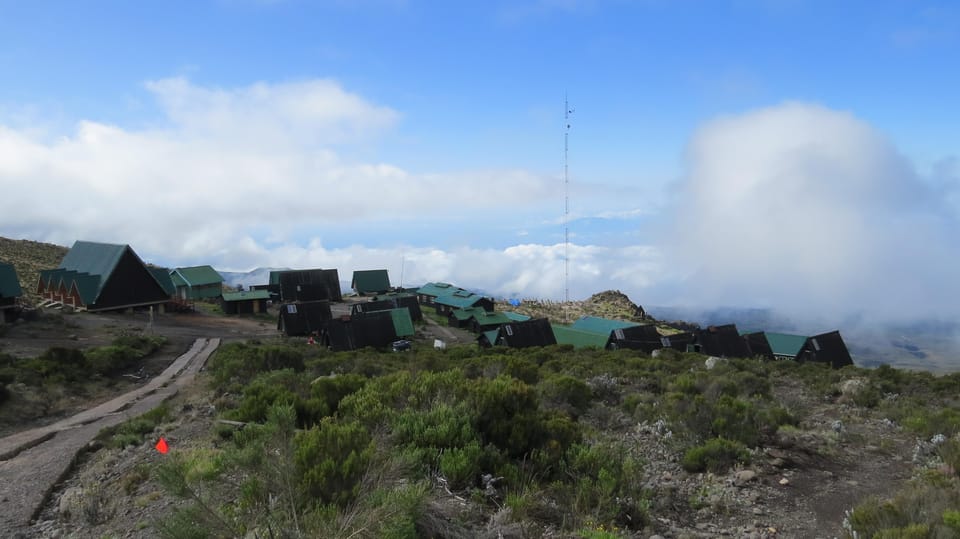 Conquista el Kilimanjaro: Excursión de 6 días por la Ruta del Rongai ...
