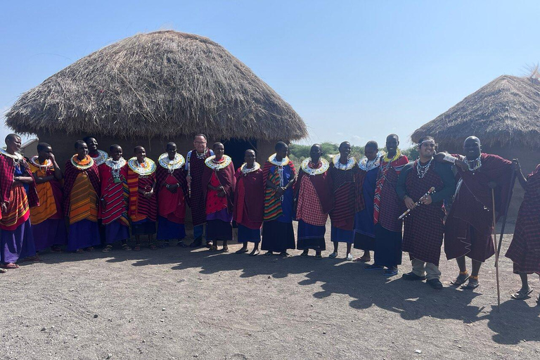 Arusha |Moshi: tour del villaggio Maasai, cascate e caffèArusha: villaggio Masai, cascata Materuni e tour del caffè