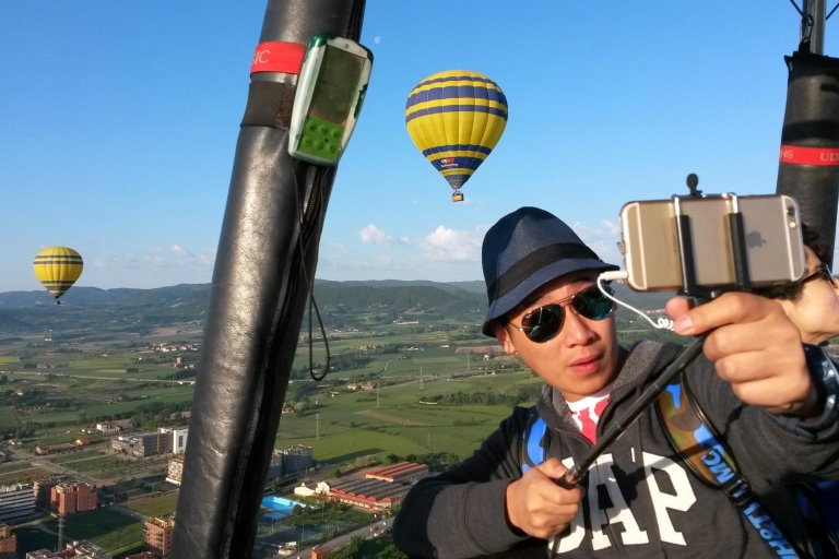 Barcelona: HeißluftballonfahrtBarcelona: Heißluftballonfahrt mit Transport