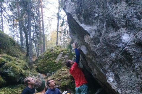 Oslo: Østmarka Forest Bouldering Tour with Guide