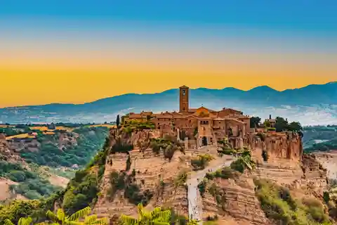 Rome: Civita di Bagnoregio & Villa Lante Tour with Wine