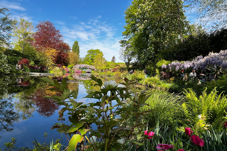 Från Paris: Dagsutflykt till Giverny och Versailles - Privat tur