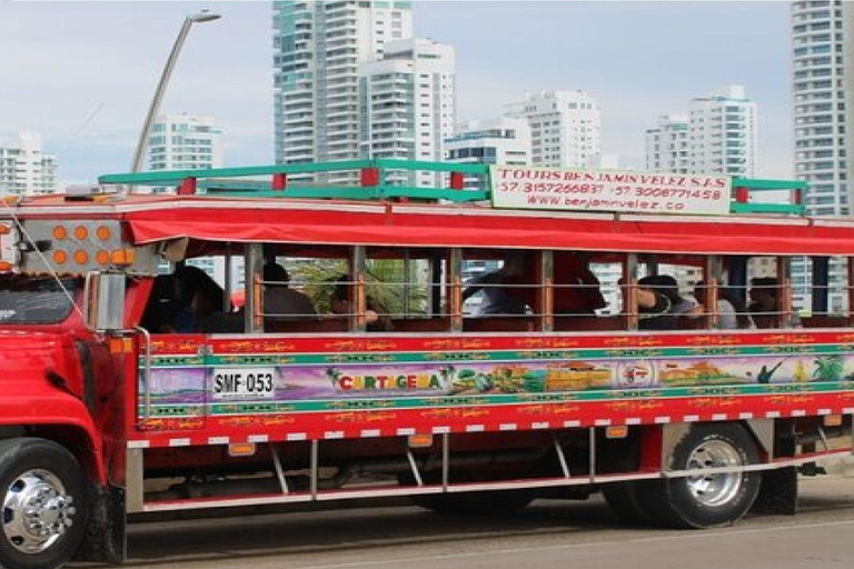 CITY TOUR EM CHIVA TÍPICA CartagenaCITY TOUR EM CHIVA TIPICA