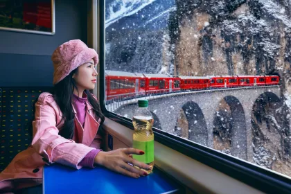Von Mailand aus: St. Moritz & Alpen Tagestour mit dem Bernina Red Train