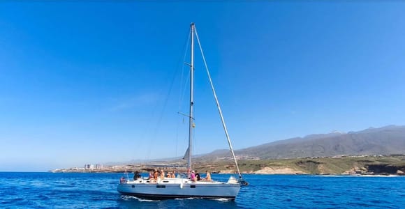Private Sailboat Charter from Puerto Colón, Snorkel and Paddle Surf, 11 People