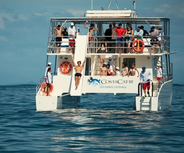 Spiaggia di Jaco: Catamarano al tramonto con osservazione della vita marina