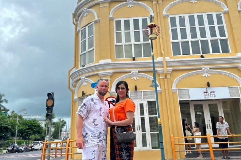Descubriendo el Encanto de Phuket: Aventura de medio día por la ciudadVisita de medio día a la ciudad de Phuket