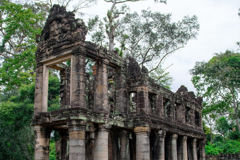 Siem Reap: 2-Day Private Angkor Wat Tuk-Tuk Tour in Spanish Spanish Driver: 2-Day Private Angkor Temples & Banteay Srei