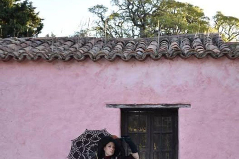 Colonia del Sacramento: Vintage Time Travel Experience Cologne: Vintage Experience and Guided Walk through the Old Town