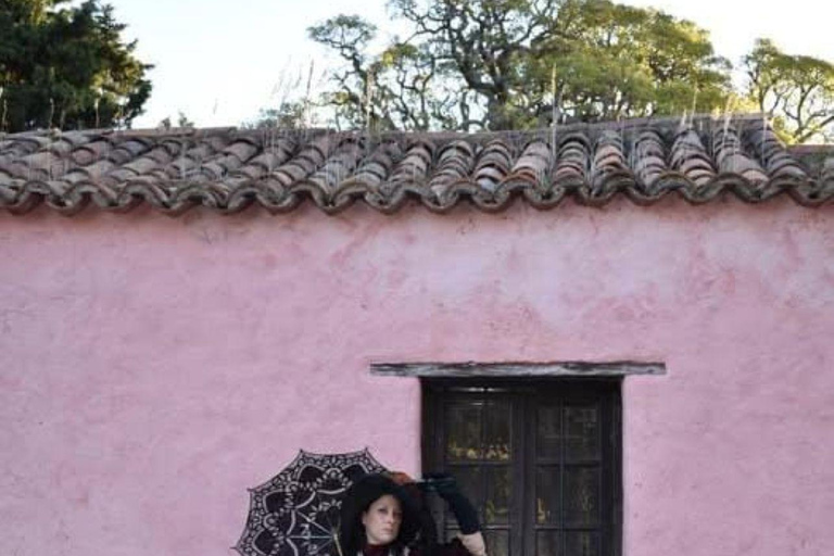Colonia del Sacramento: Vintage Time Travel Experience Cologne: Vintage Experience and Guided Walk through the Old Town