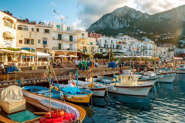 Capri: take a hydrofoil from Naples and explore the island Capri: a tour from Naples by hydrofoil and a tour of the island