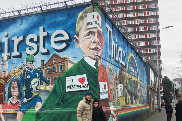 Belfast: Private Black Taxi Tour with Guide