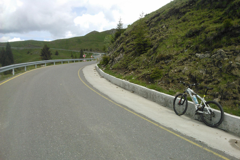 Cycling in Transylvania (Magura, Pestera & Moieciu)