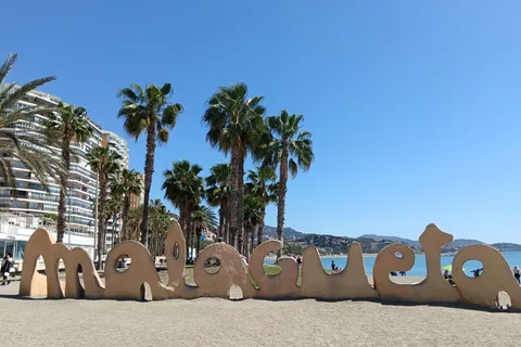 Málaga: tour a pie con tapas y cata de vinos