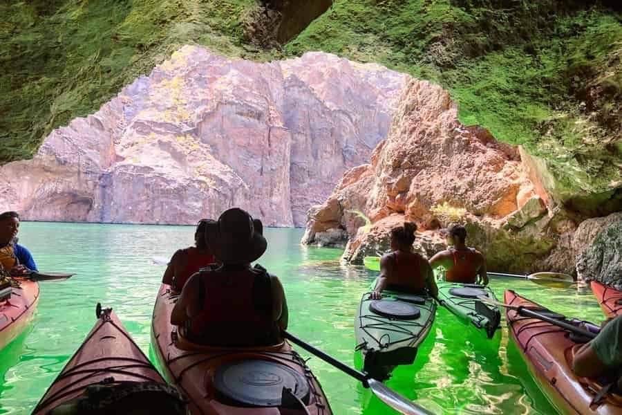 Las Vegas: Grand Canyon Helikopter + Kajakfahrt auf dem Emerald Cave River. Foto: GetYourGuide Las Vegas: Grand Canyon Helikopter + Kajakfahrt auf dem Emerald Cave River. Foto: GetYourGuide