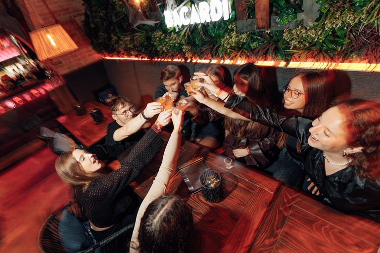 Gdańsk: Private Pub Crawl with Drinks & Nightclub