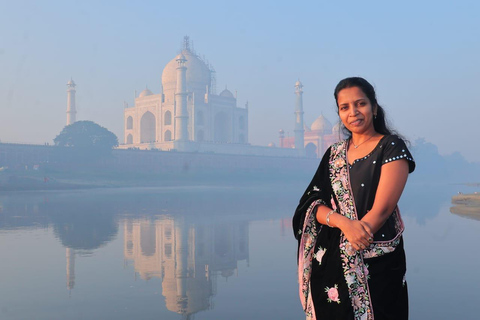 Agra: Taj Mahal Skip-The-Line, Agra Fort and Baby Taj Tour Local Expert Tour Guide Only