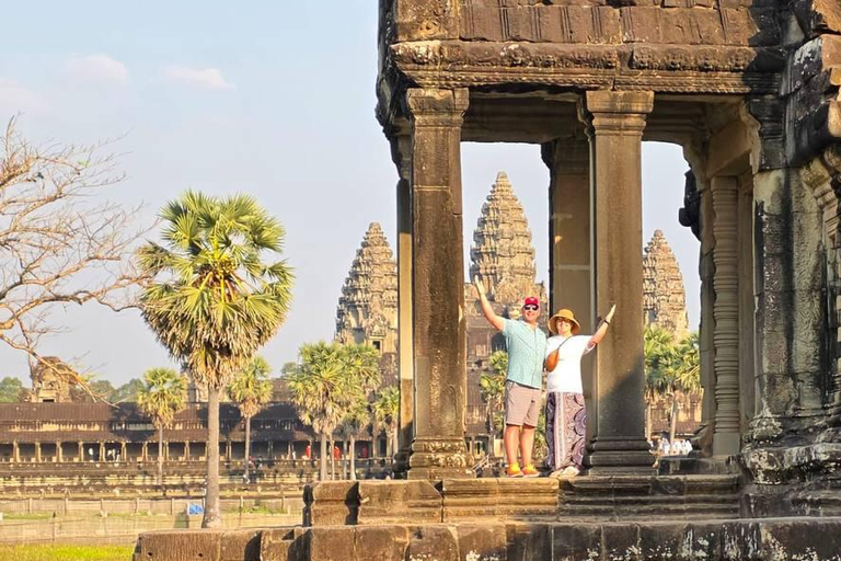 2-Day Phnom Penh to Siem Reap Tour with Angkor Wat Sunrise