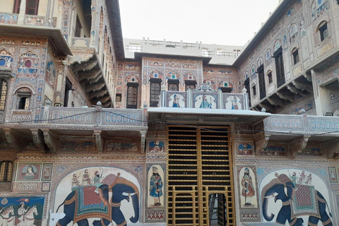 From Jaipur: Mandawa Day Trip with Private Transfer