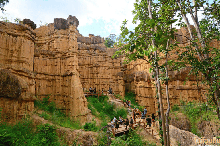 Pha Chor, cascade de Mae Klang et lac de Pong Jo (excursion privée)