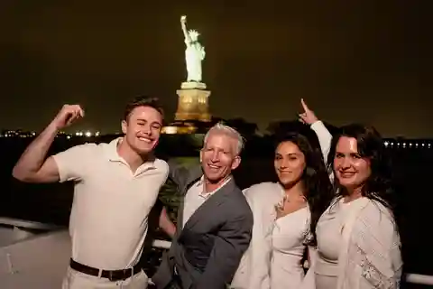 Statue of Liberty: Dinner & lunch cruises