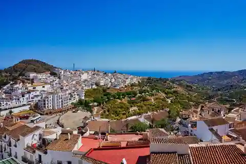 Nerja: Viagem de um dia particular a Nerja e Frigiliana saindo de Málaga