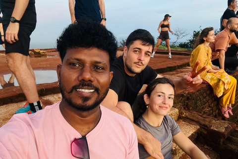 Sri Lanka : 6N/7-Day Highlights Tour: Sigiriya, Kandy & Ella