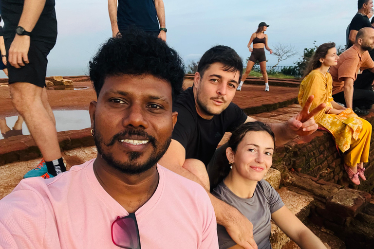 Sri Lanka : 6N/7-Day Highlights Tour: Sigiriya, Kandy & Ella