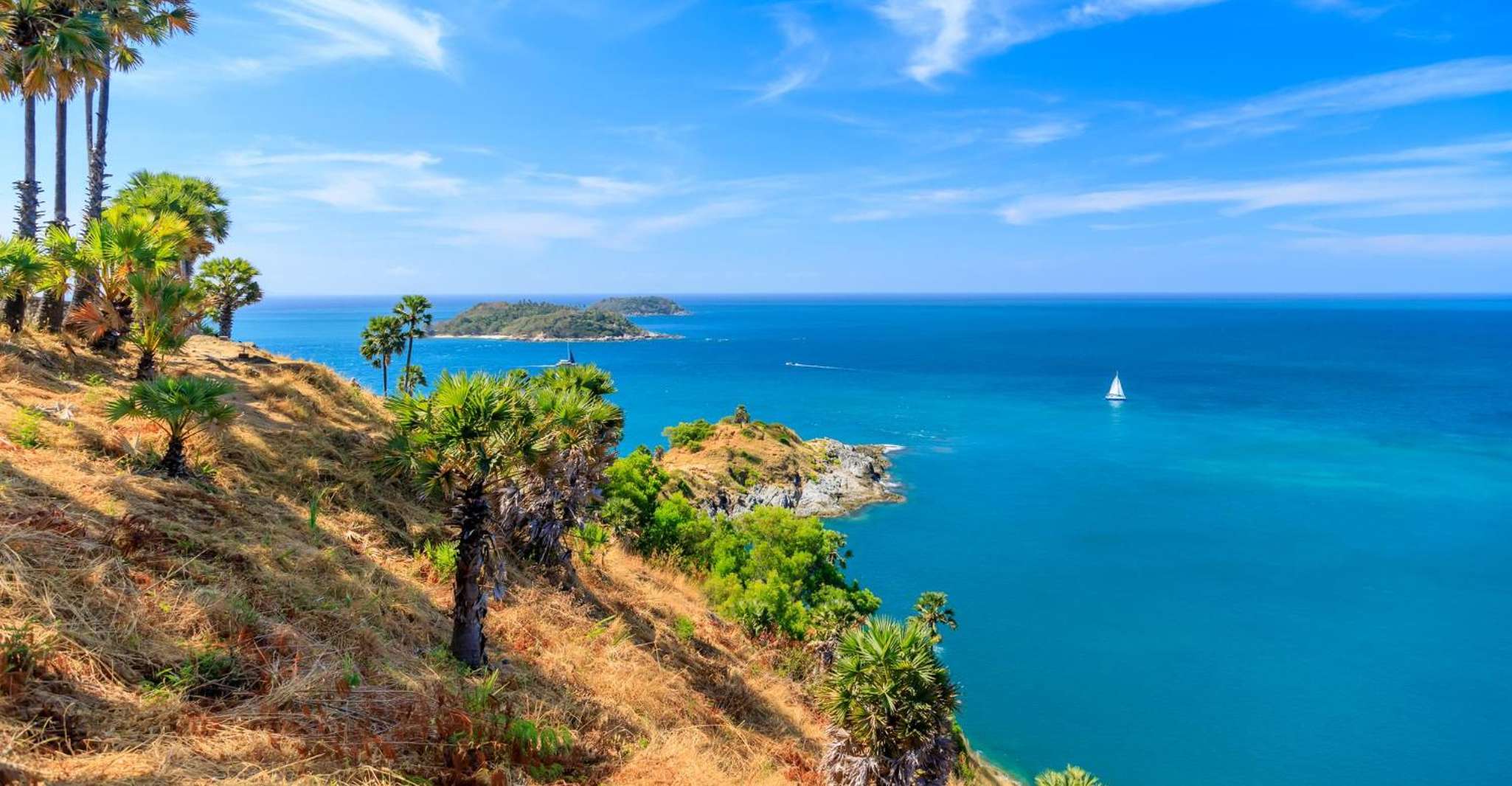 Phuket, noleggio di auto private o minibus con conducente - Housity