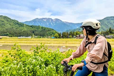 Yuzawa: Muikamachi E-Bike Tour with Sake Tasting - Image 3