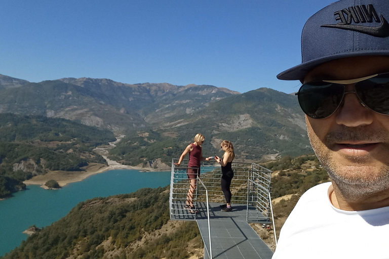 Tour particular de um dia pelo Lago Bovilla saindo de TiranaTour particular de um dia ao Lago Bovilla saindo de Tirana