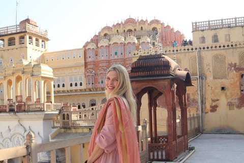 Jaipur: Hawa Mahal Private Photoshoot