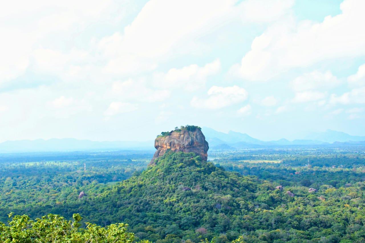 Von Kandy: Tagestour von Dambulla nach Sigiriya mit dem Auto