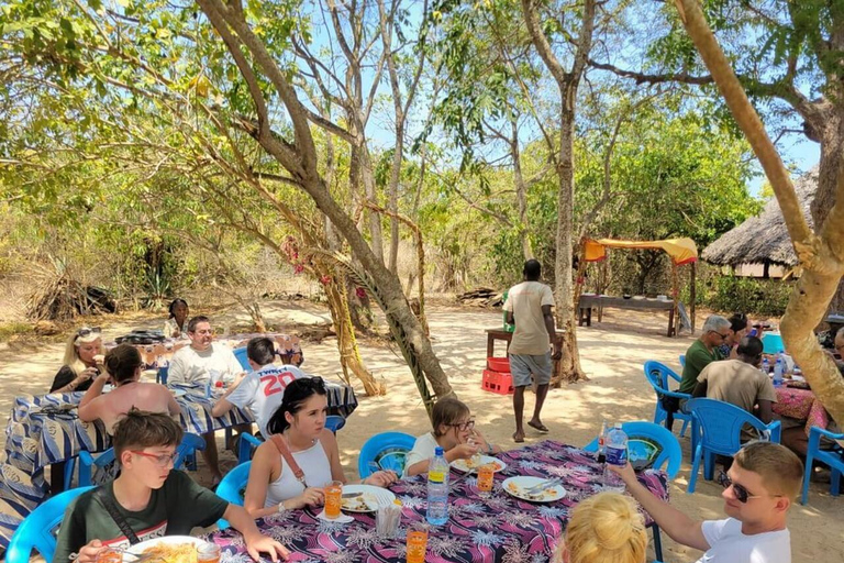 From Mombasa: Funzi Island Canoe Safari with Guide