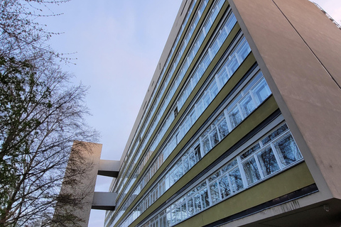 Berlin: Modernist Architecture Tour in the Hansaviertel Berlin: Walking Tour through the Hansaviertel