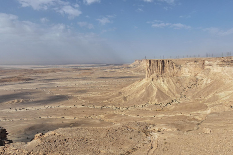 Desde Riad: Aventura en el confín del mundo y Darb Al-Manjoor