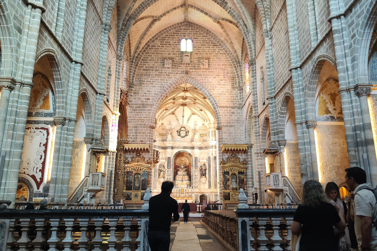 Évora’s UNESCO Sites and the Enchanted Village of Monsaraz